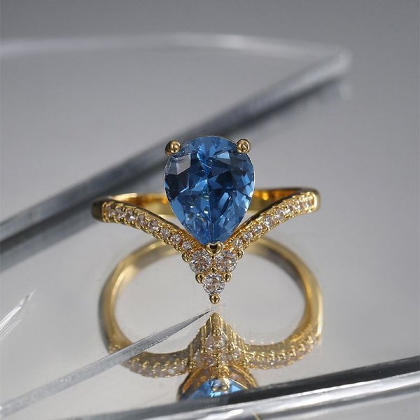 French niche design retro teardrop blue zirconia ring female light luxury fashion versatile index finger